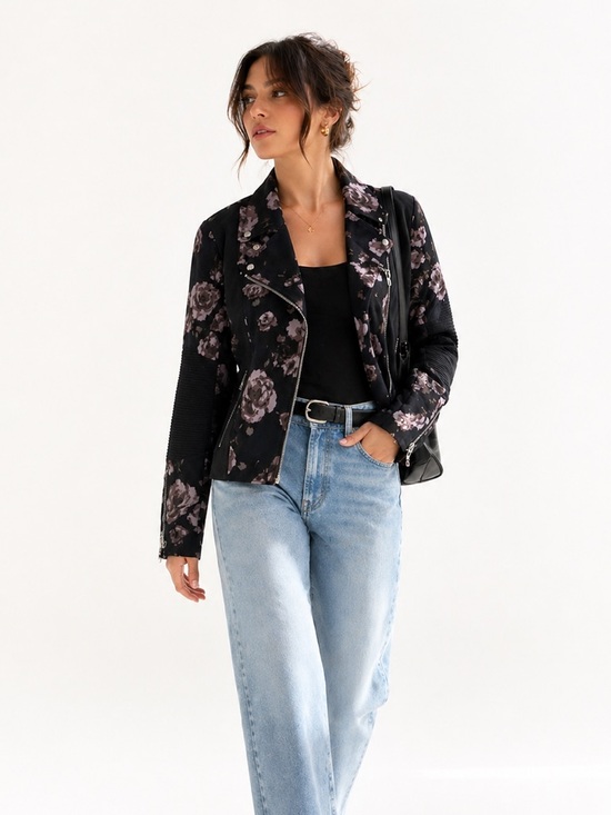Aritzia Jackets & Blazers - Aritzia Wilfred Japanese Crepe Fabric Moto light Jacket Black Zip Blazer Size 10
